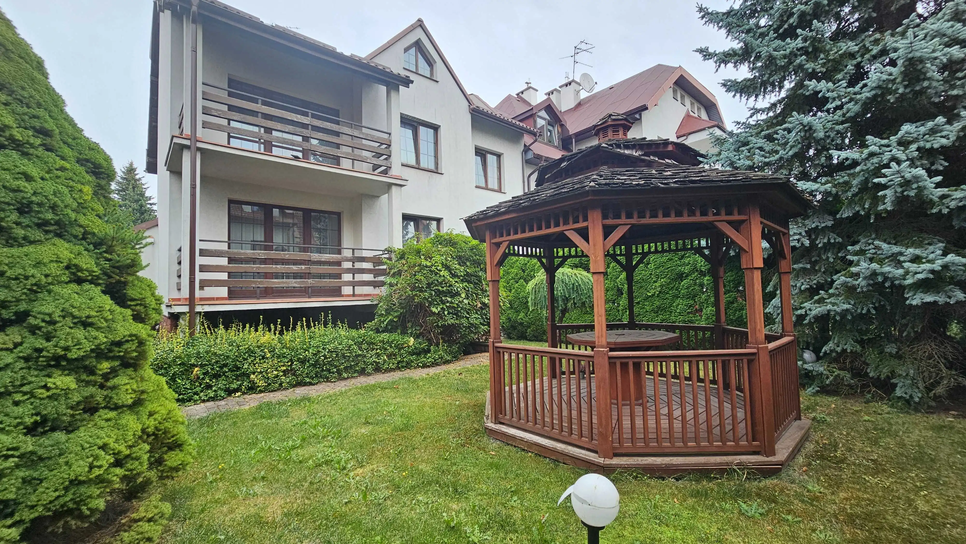 Dom w zabudowie szeregowej   – ul. Szelburg-Zarębiny , Lublin