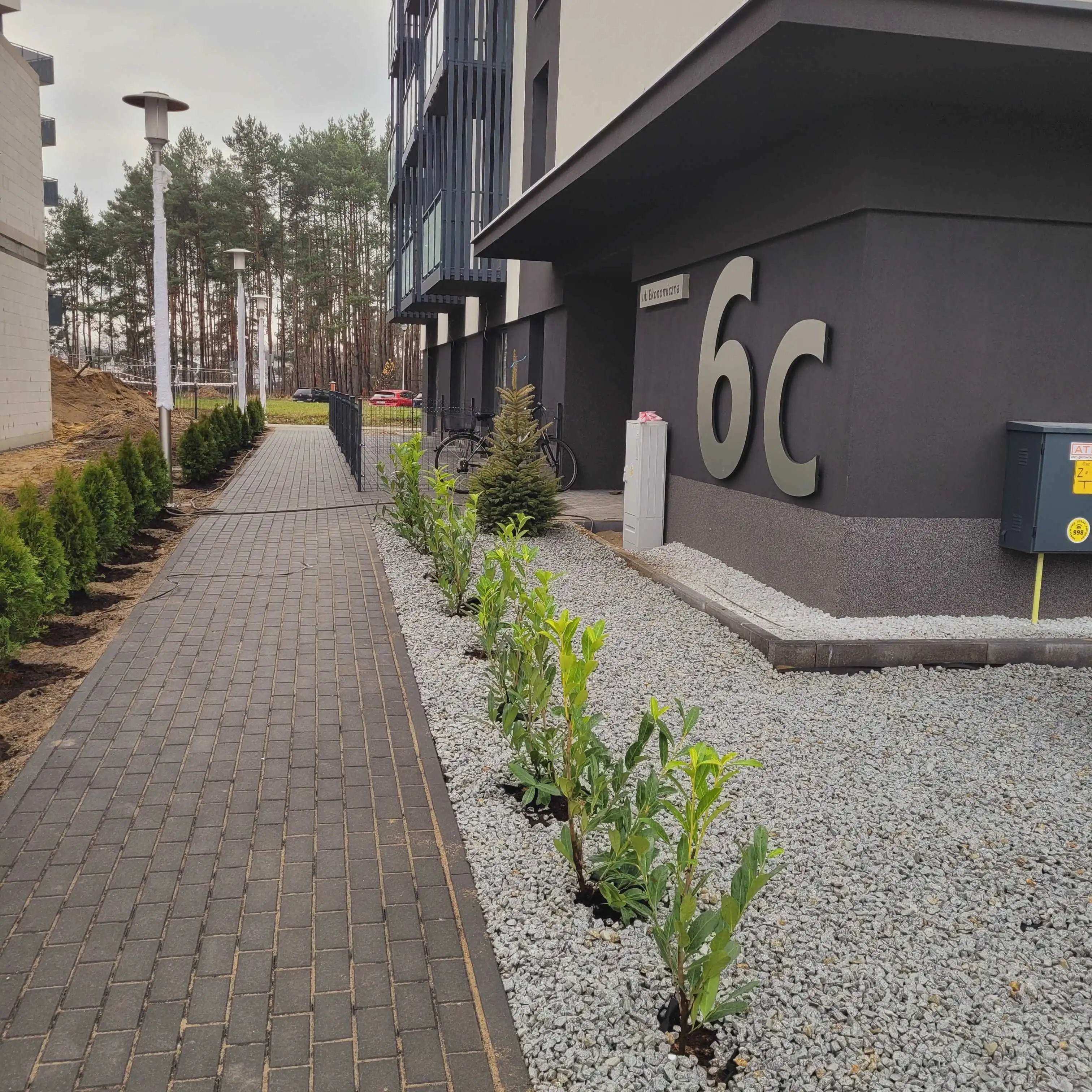 Okazja! Kawalerka z ogródkiem - 35,3 m2 - parter w nowym bloku.